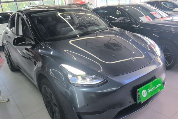 Tesla Model Y 2023 #4 Tesla Model Y 2023 car image #4
