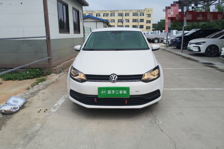 Volkswagen Polo 2019 car image #3