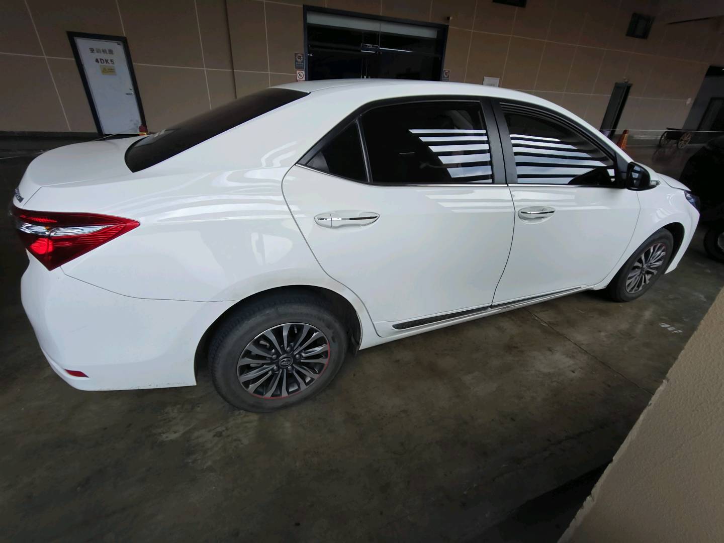 Toyota Corolla 2018 car image #12