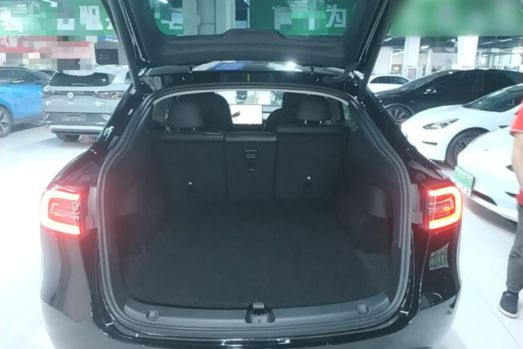 Tesla Model Y 2023 #19 Tesla Model Y 2023 car image #19