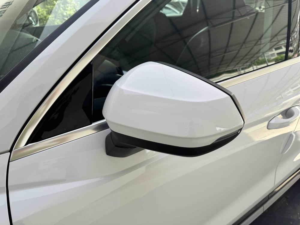 Audi Q3 2022 car image #21