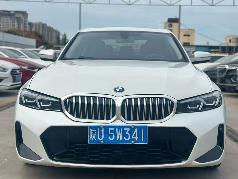 BMW 3 Series 2023 #2 BMW 3 Series 2023 immagine di auto #2