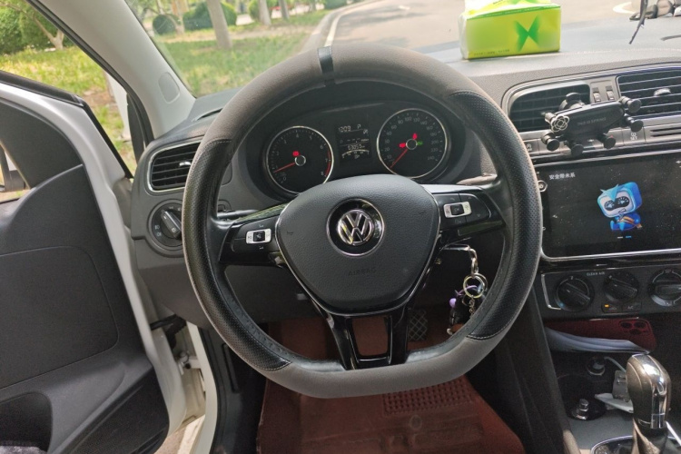 Volkswagen Polo 2019 #11 Volkswagen Polo 2019 car image #11