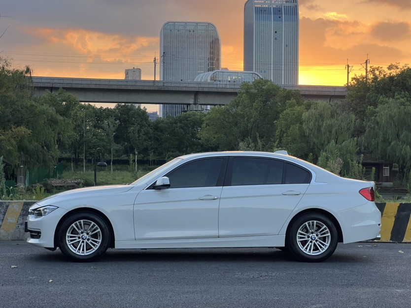 BMW 3 Series 2013 car image #4