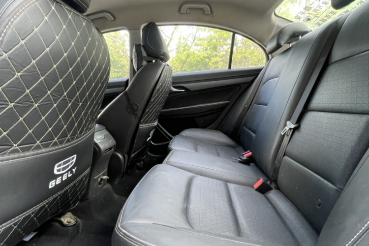GEELY Emgrand 2021 car image #13