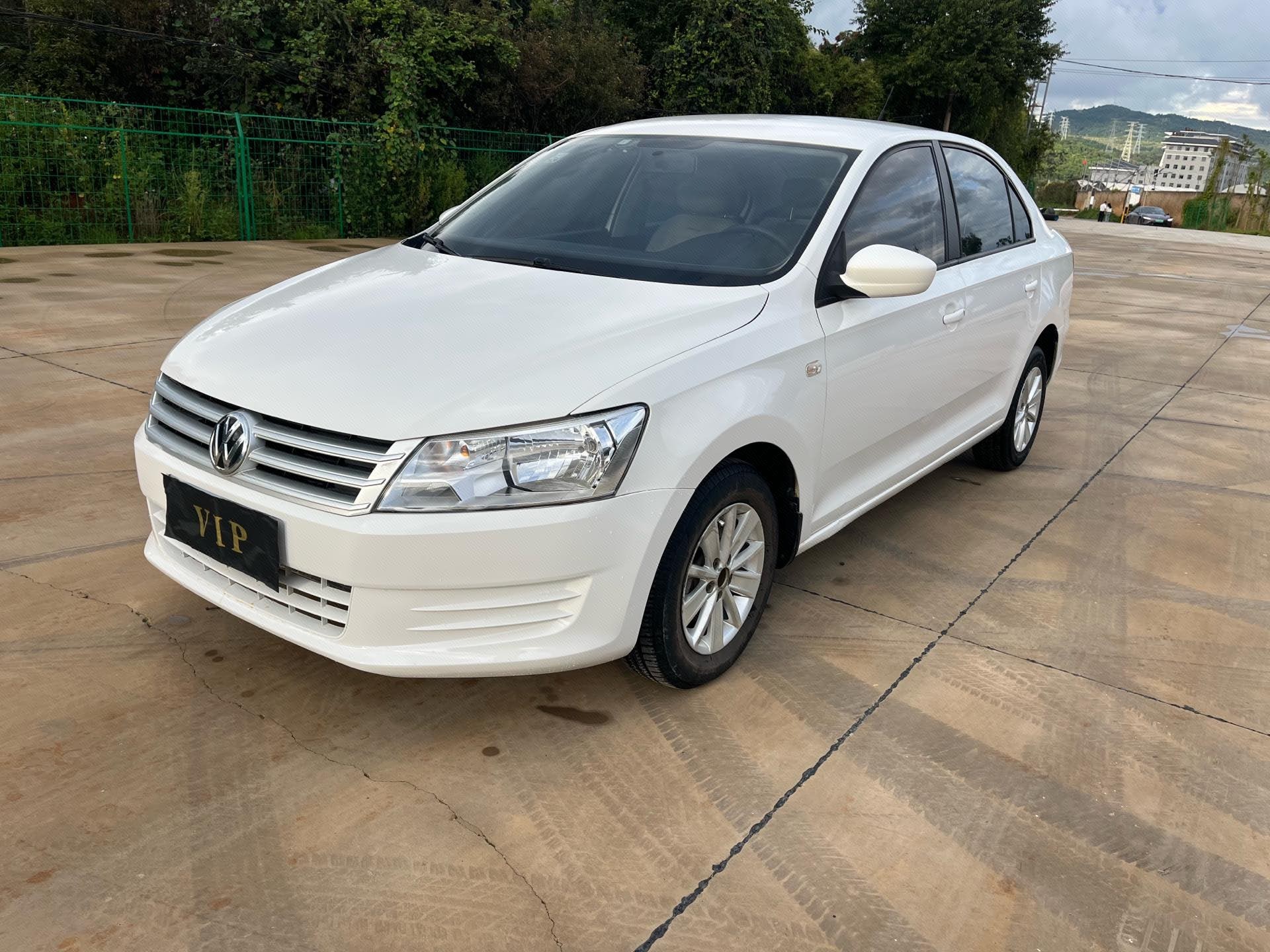 Volkswagen Santana 2016 car image 
