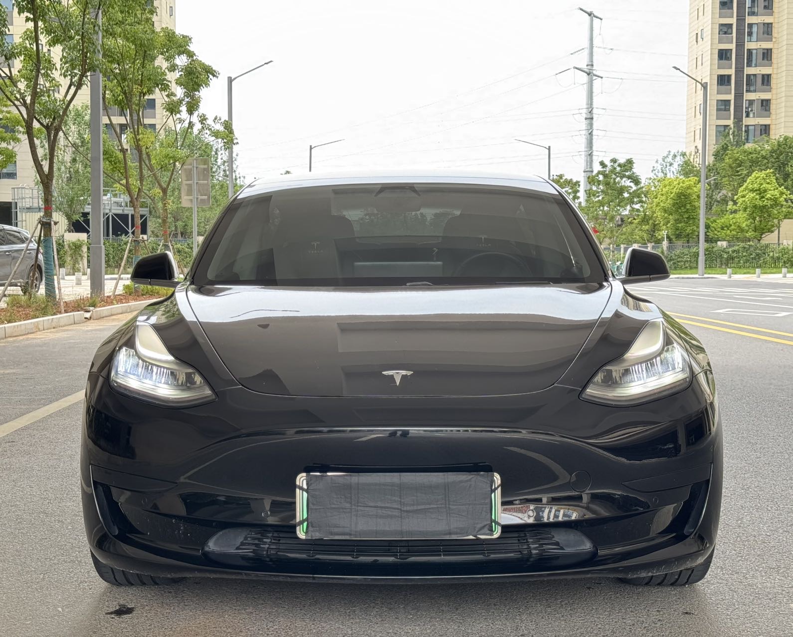 Tesla Model 3 2020 car image #2
