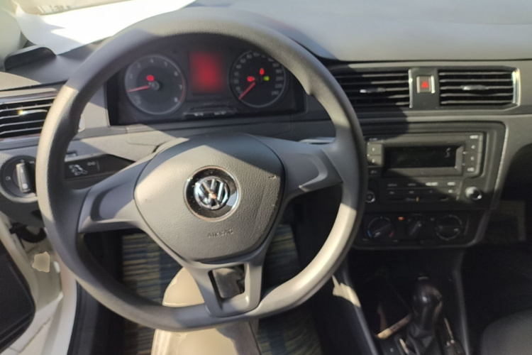 Volkswagen Santana 2019 car image #11