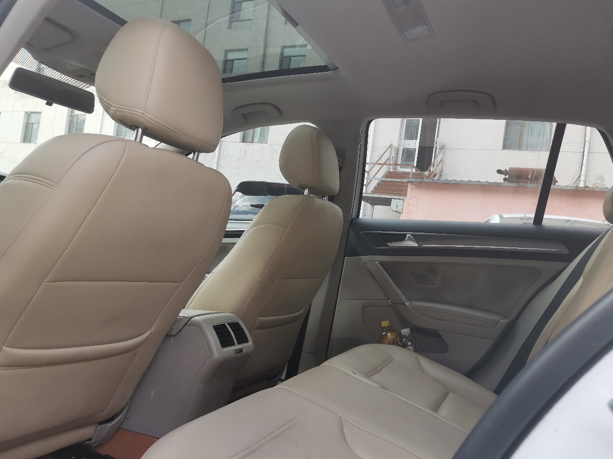Volkswagen Golf 2016 car image #7