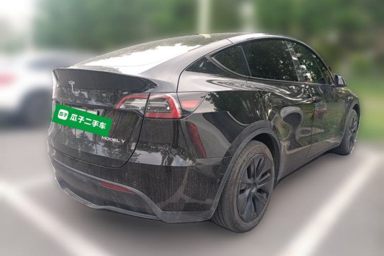 Tesla Model Y 2023 #7 Tesla Model Y 2023 car image #7