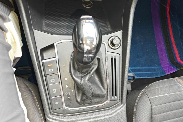 Volkswagen Lavida 2019 car image #14