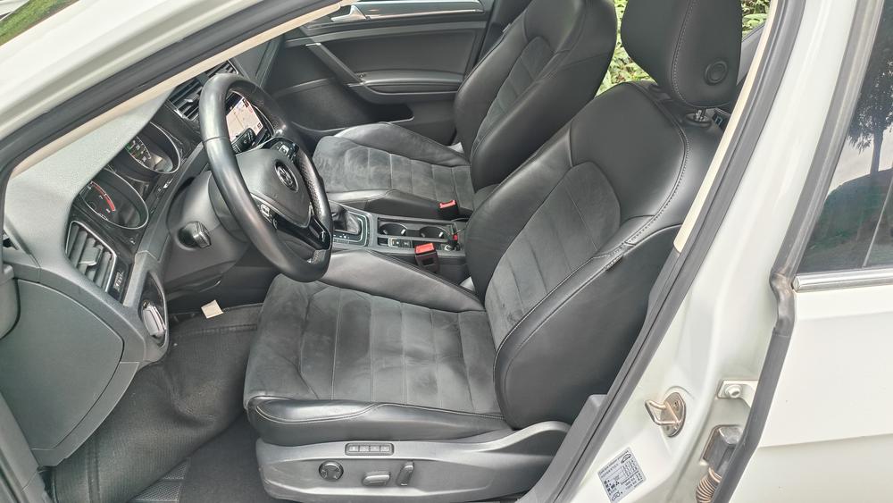 Volkswagen Golf 2018 car image #14