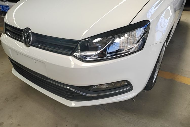 Volkswagen Polo 2018 car image #23