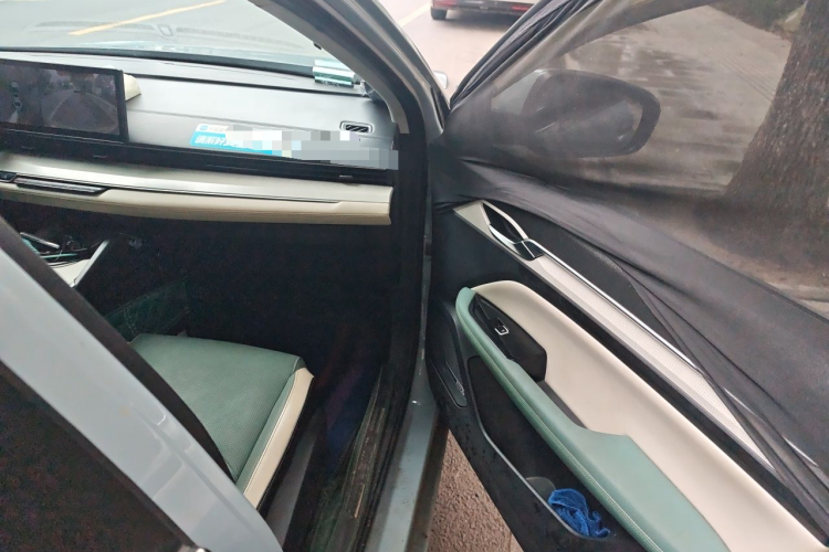 GEELY Emgrand L HiP 2022 #23 GEELY Emgrand L HiP 2022 immagine di auto #23