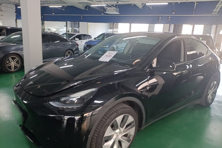 Tesla Model Y 2022 #2 Tesla Model Y 2022 car image #2