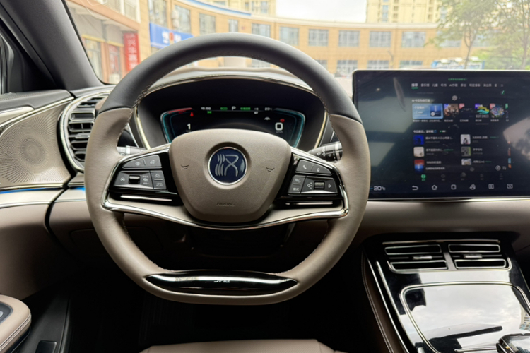 BYD Han 2022 car image #15