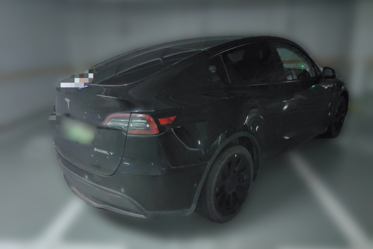 Tesla Model Y 2023 #5 Tesla Model Y 2023 car image #5