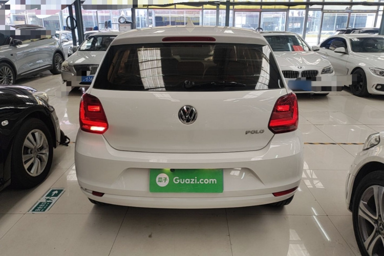 Volkswagen Polo 2017 car image #6
