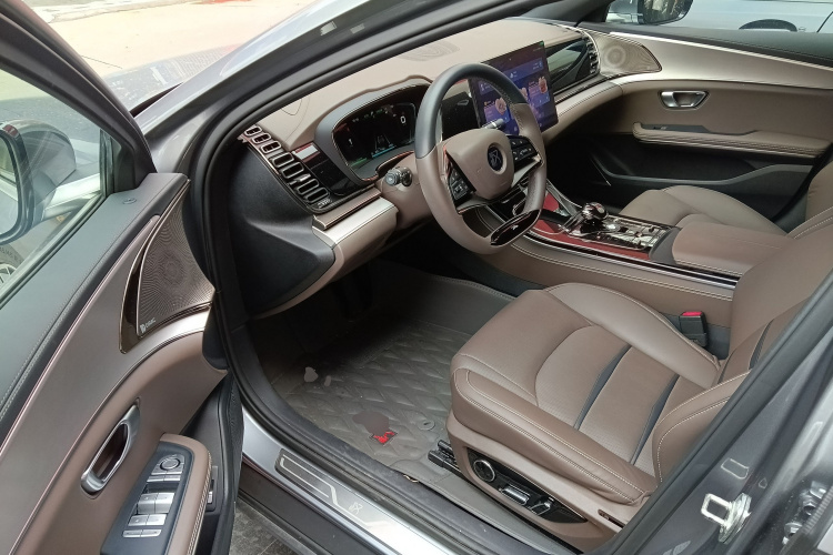 BYD Han 2022 immagine di auto #16