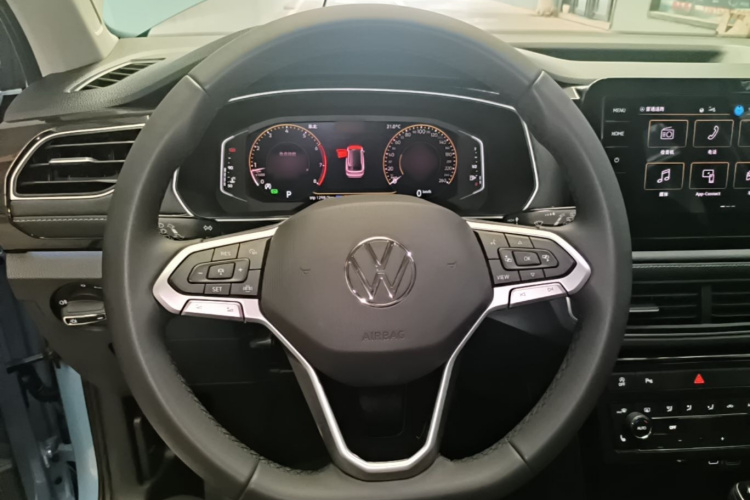 Volkswagen Tharu 2024 car image #11