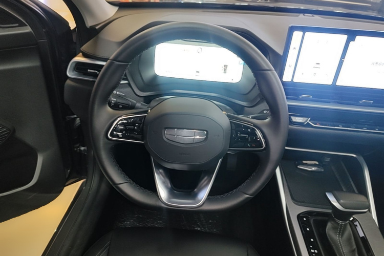GEELY Emgrand 2025 #11 GEELY Emgrand 2025 car image #11