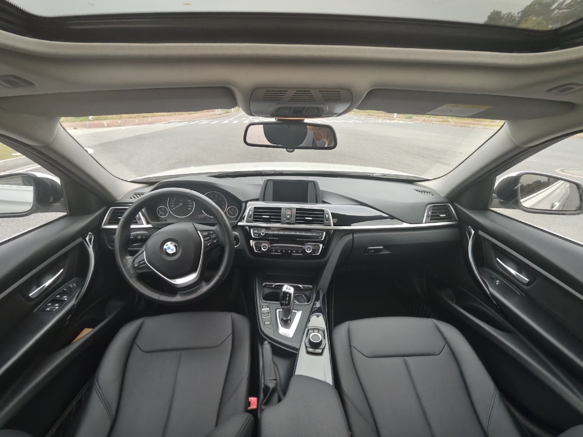 BMW 3 Series 2017 #9 BMW 3 Series 2017 car image #9
