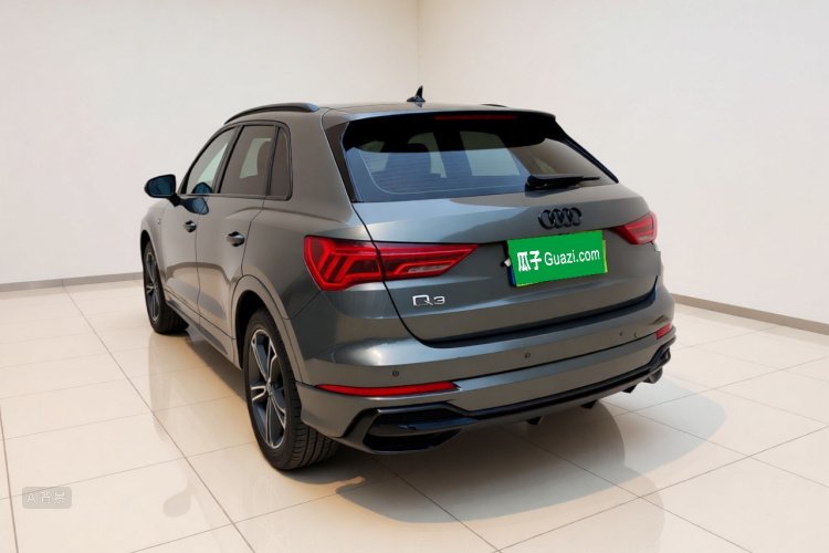Audi Q3 2020 car image #5