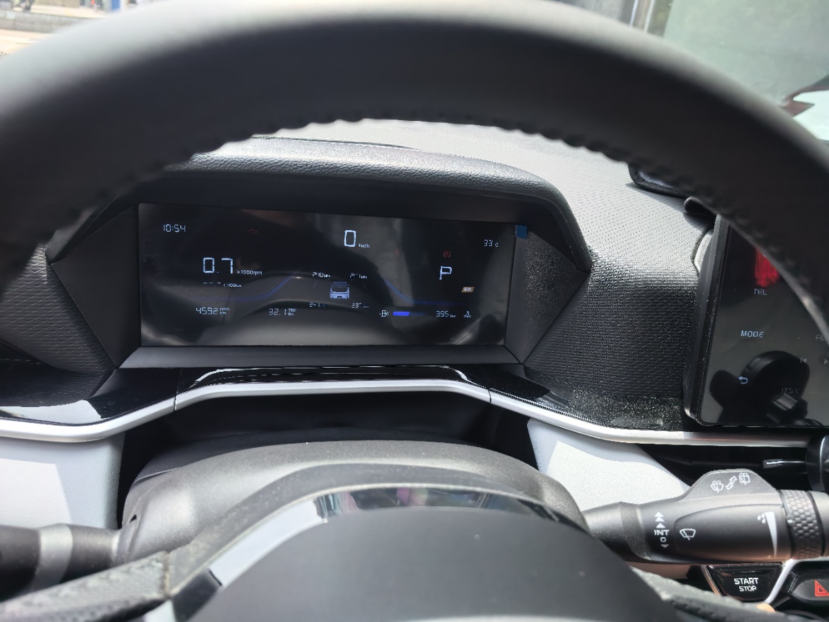GEELY Coolray 2025 car image #9