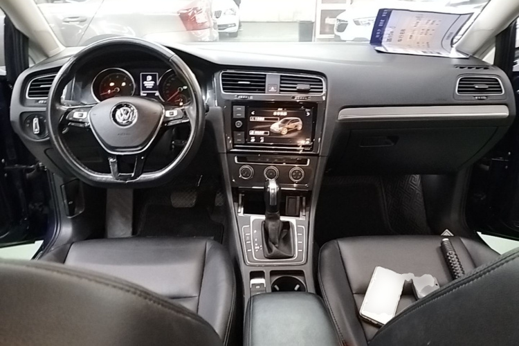 Volkswagen Golf 2019 صورة سيارة #11