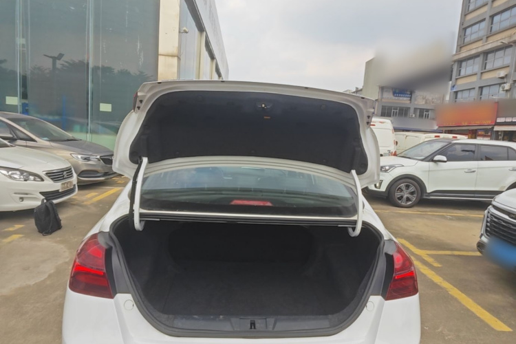 GEELY Emgrand 2020 car image #19