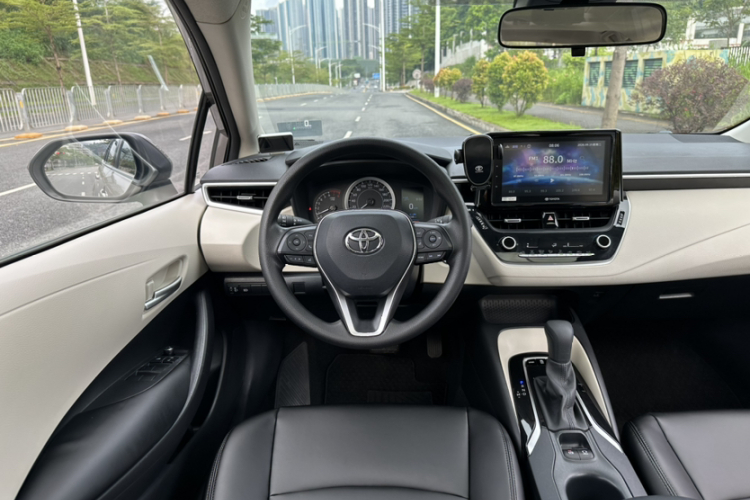 Toyota Corolla 2020 car image #11