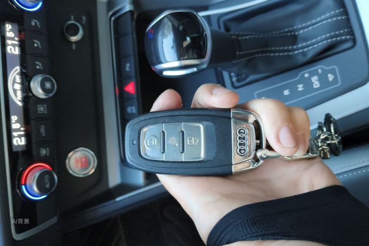 Audi Q3 2021 immagine di auto #10