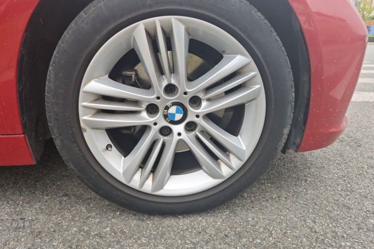 BMW 3 Series 2017 #9 BMW 3 Series 2017 صورة سيارة #9