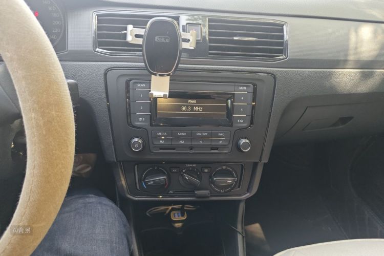 Volkswagen Santana 2021 car image #15