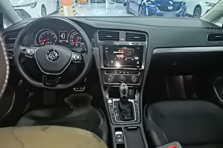 Volkswagen Golf 2020 #11 Volkswagen Golf 2020 car image #11