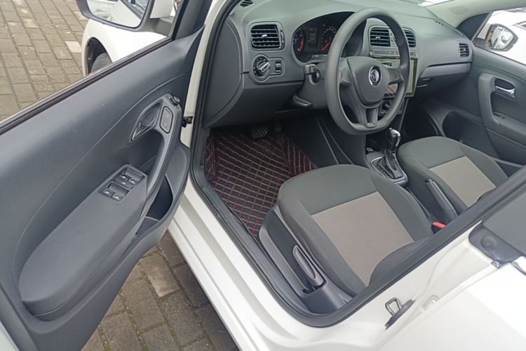 Volkswagen Polo 2017 #16 Volkswagen Polo 2017 car image #16