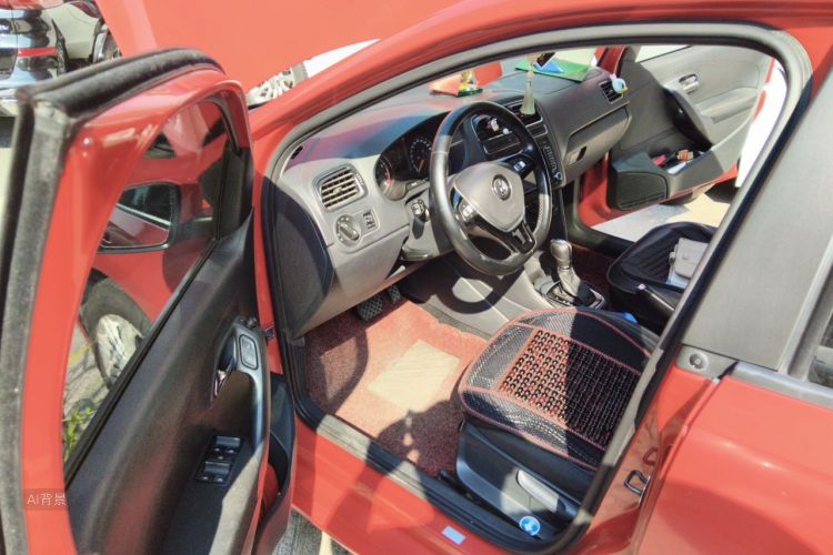 Volkswagen Polo 2016 car image #18