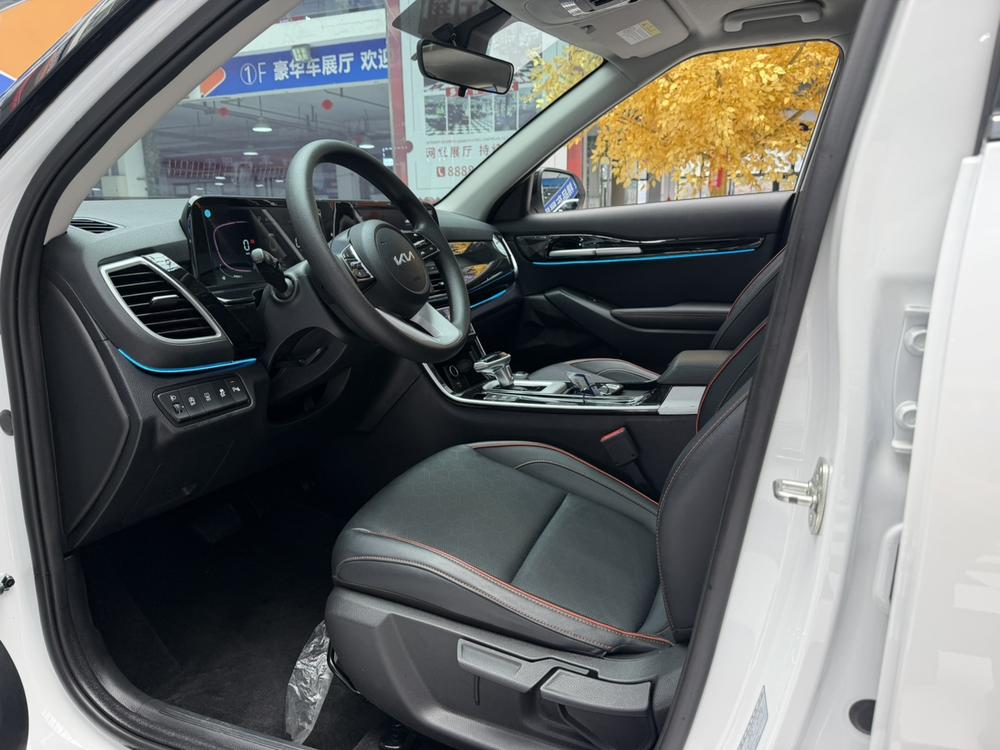 Kia Seltos 2023 car image #15