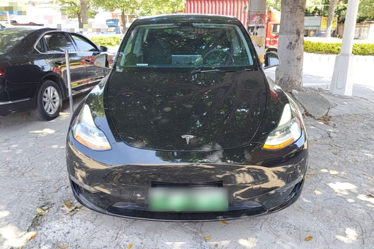 Tesla Model Y 2022 car image #3