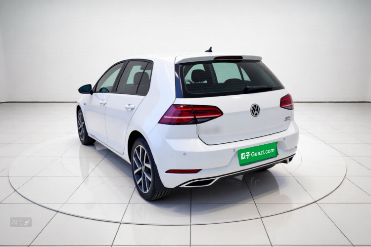 Volkswagen Golf 2020 car image #5