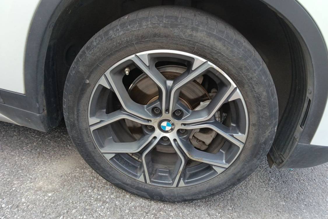BMW X1 2019 #9 BMW X1 2019 car image #9