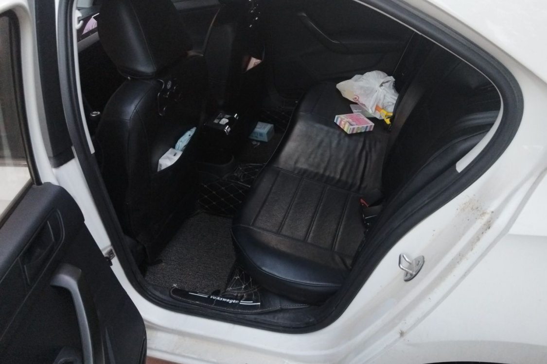 Volkswagen Santana 2015 car image #19