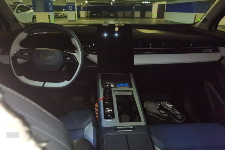 GEELY Boyue L 2024 image de voiture #11