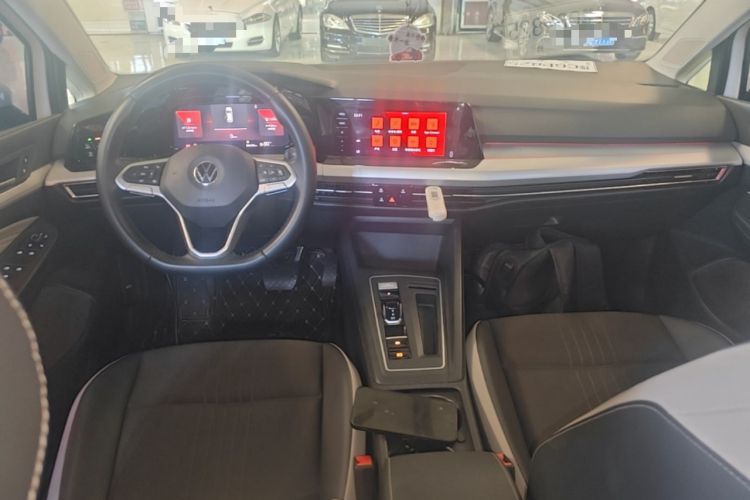Volkswagen Golf 2021 изображение автомобиля #10