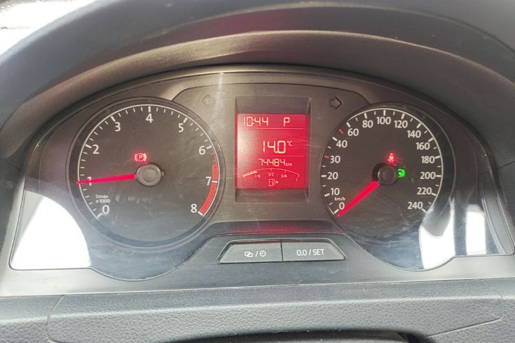 Volkswagen Santana 2017 car image #12