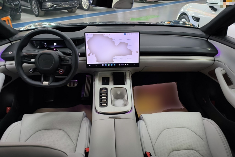 MI SU7 2024 immagine di auto #10