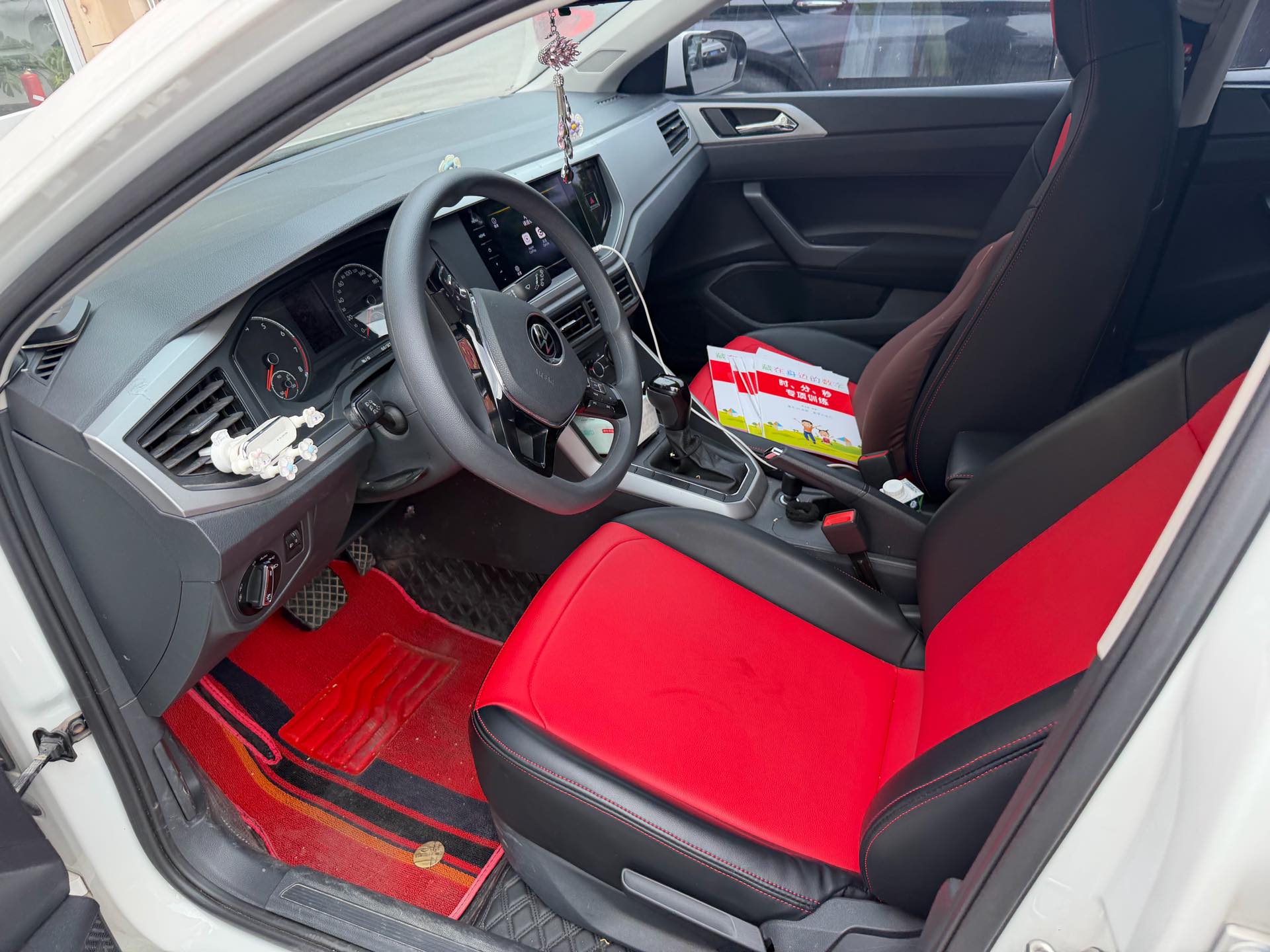 Volkswagen Polo 2021 car image #4