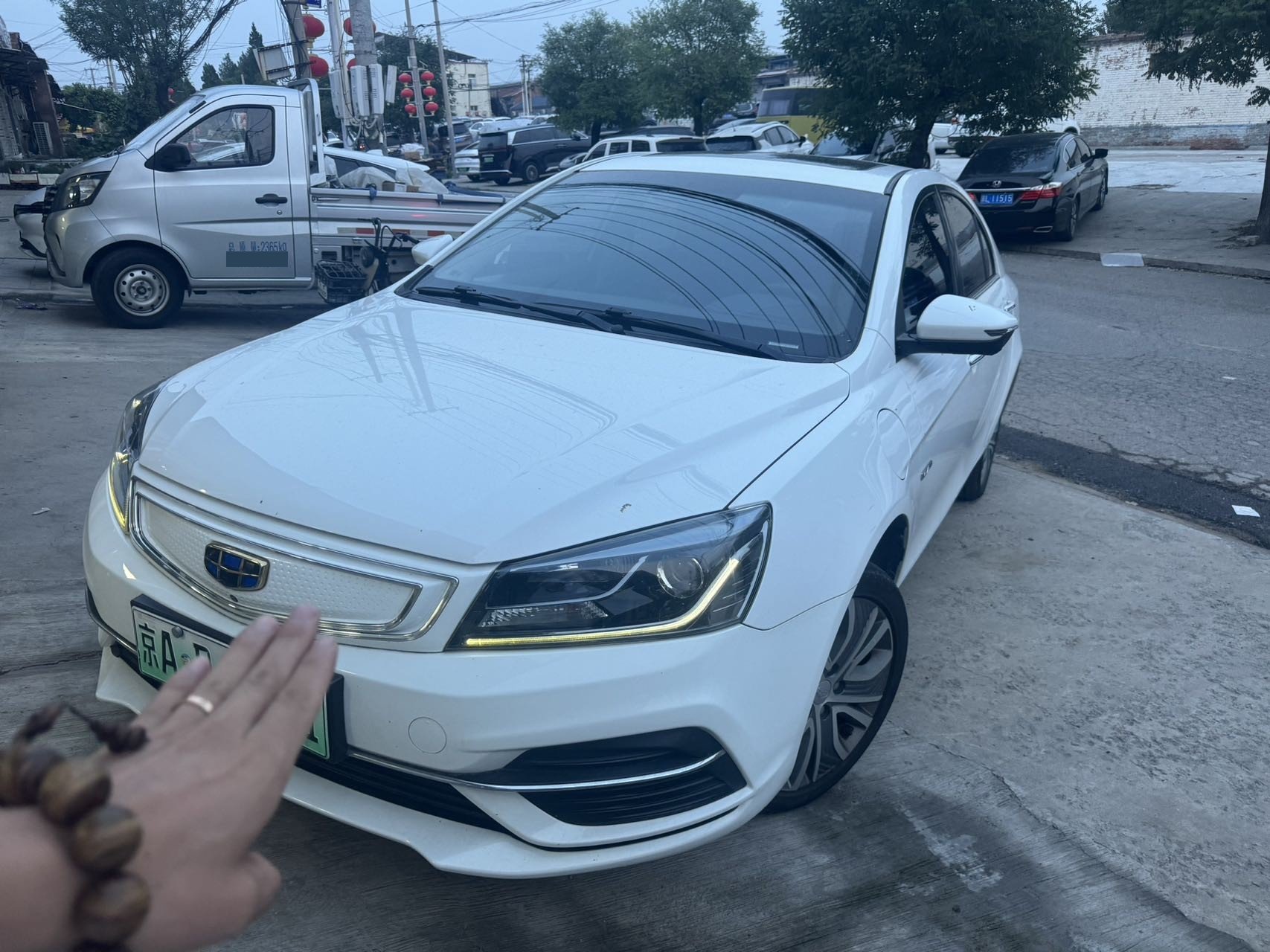 GEELY Emgrand New Energy 2018 GEELY Emgrand New Energy 2018 car image