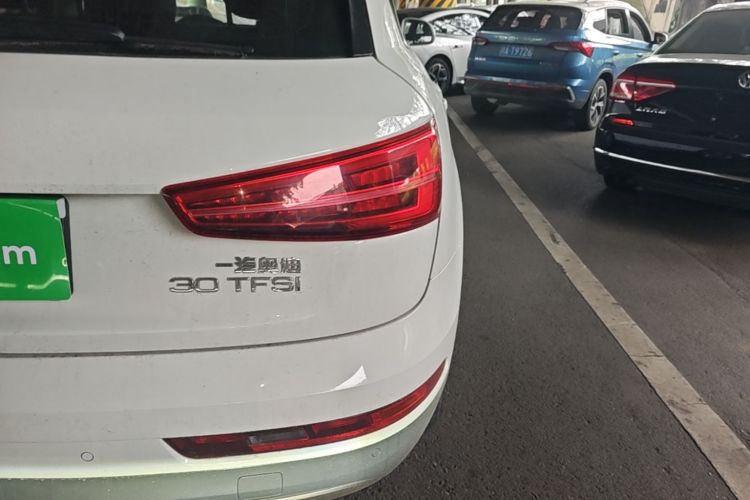 Audi Q3 2019 #8 Audi Q3 2019 car image #8
