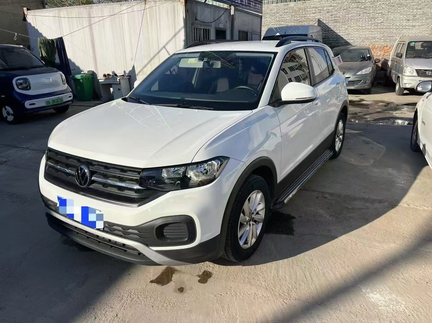 2023 immagine di auto 